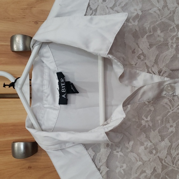 A. Byer lace front buttondown. - Picture 2 of 3